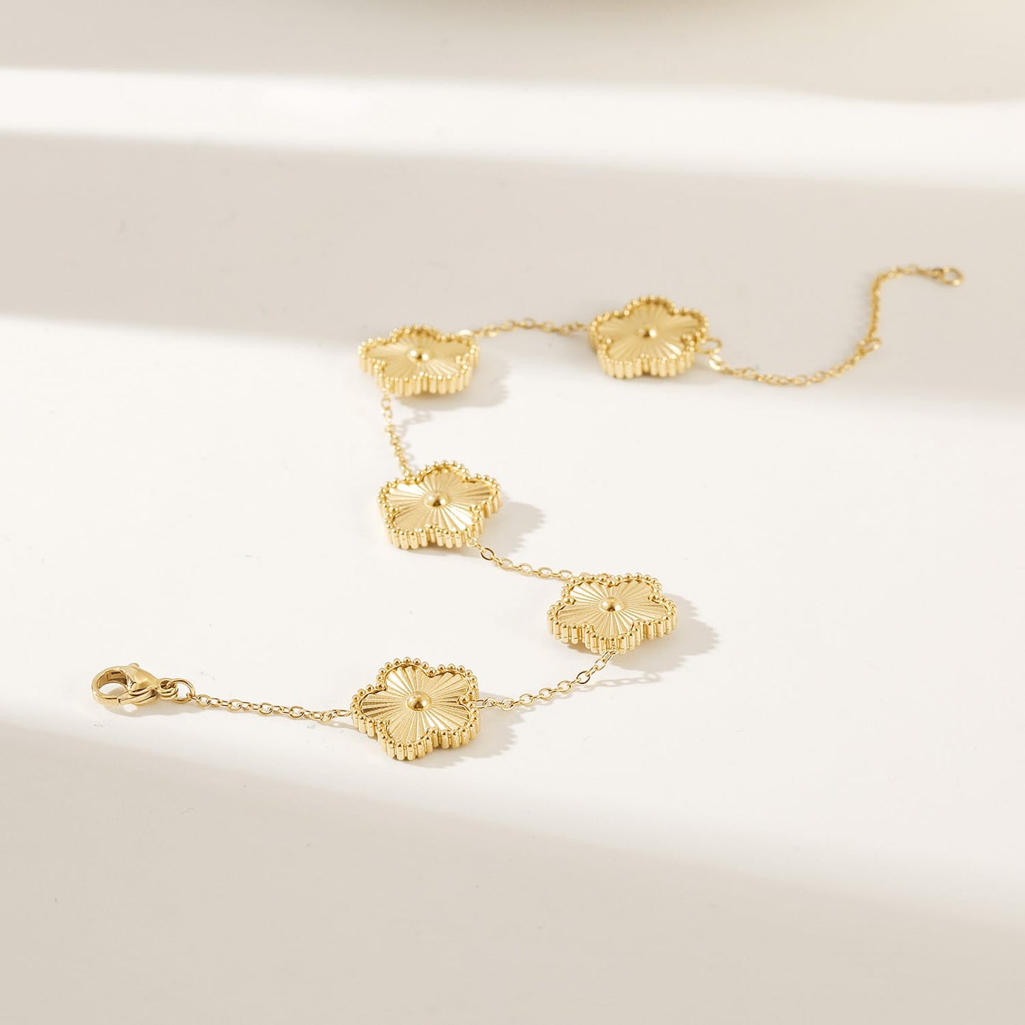 Cristinas Flowers Bracelet